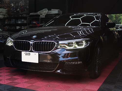 BMW 5シリーズ G30 ヘッドライト修理＆ブレーキ交換作業