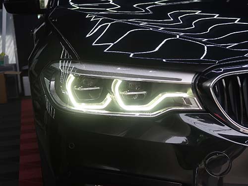 BMW 5シリーズ デイライト修理