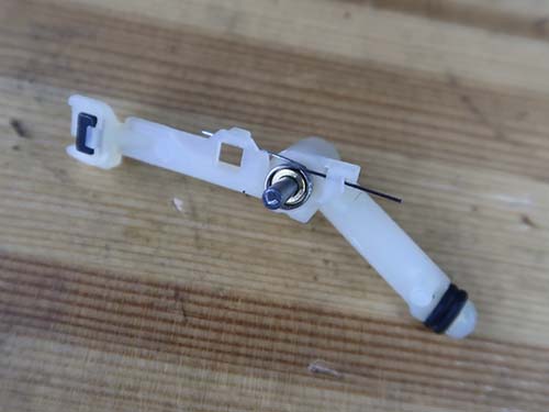不具合のあるバネのみを新品に交換する方法