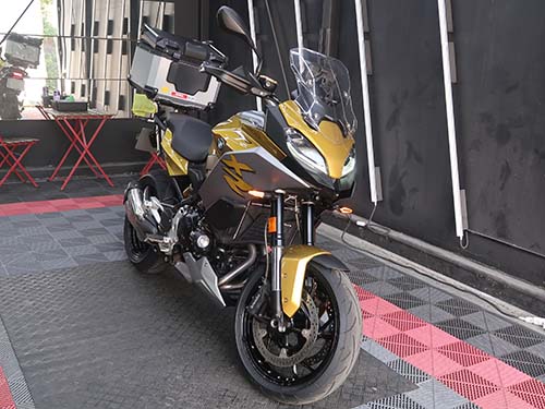 BMW MOTTORAD F900XR
