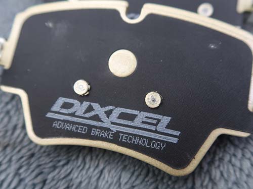 DIXCEL製の低ダストブレーキパッド(Type-M)