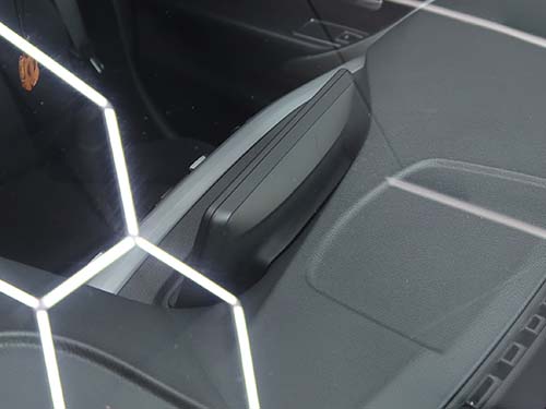 BMW モニター交換