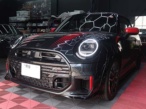 ミニ コンバーチブル(F67) ジョンクーパーワークス(John Cooper Works)