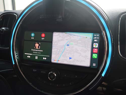 フルスクリーン表示によるCarPlayを実現