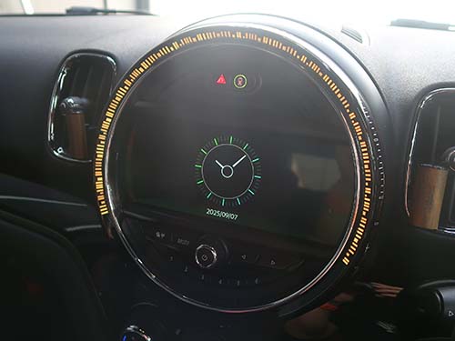 LCI2デザインのディスプレイリング