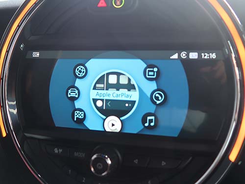 AppleCarPlay