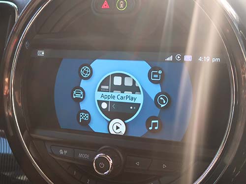 純正モニターにApple CarPlayが表示