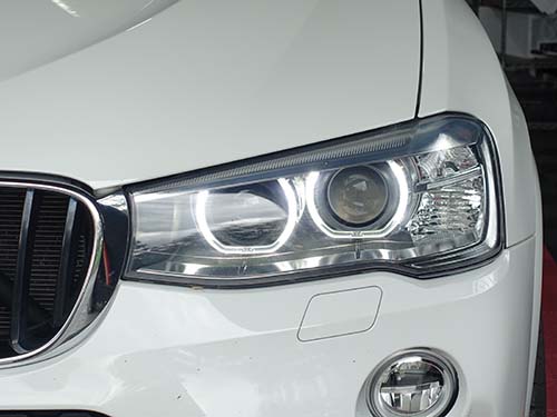 BMW X3 F25 コーディング施工｜デイライト時の発光輝度を100%から60%に調整