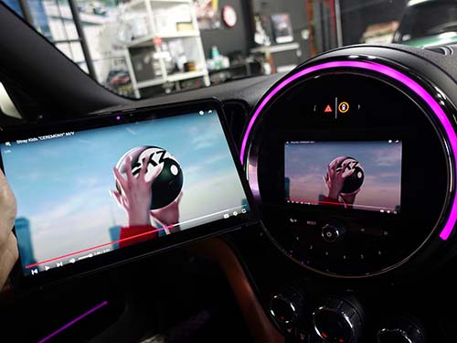 Android端末向けには「スクリーンミラーリング」機能も有効化