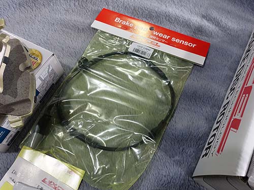 DIXCEL製のブレーキパッドセンサー