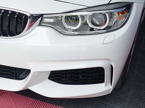 フロントバンパーグリルをBMW純正US仕様フォグライトレス用へ交換
