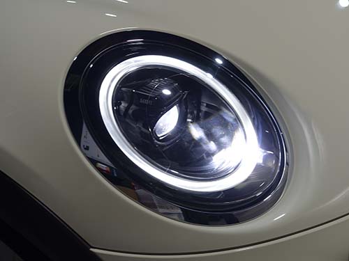 LCI2モデル用純正インナーブラックLEDヘッドライト後付装着