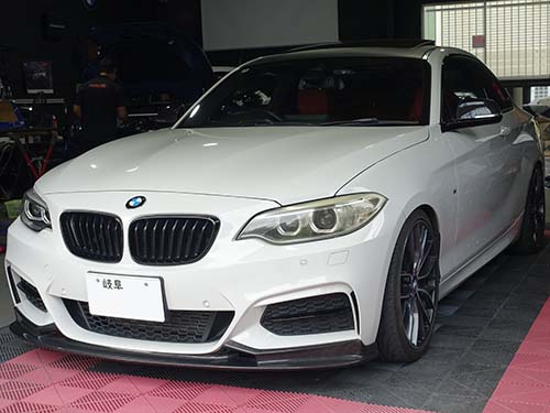 BMW 2シリーズクーペ(F22) M235i