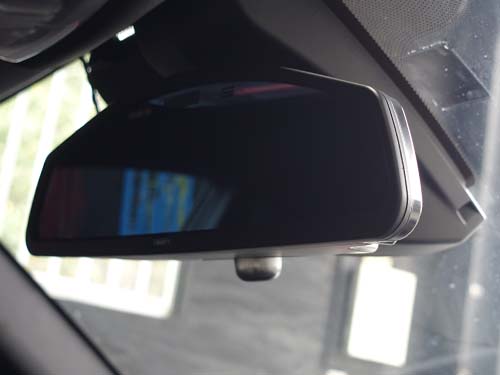 「ルームミラー下のLED点滅発光」を、非アラーム車でも再現できる後付けパーツ