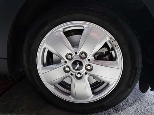 ホイールの裏側までしっかり洗浄