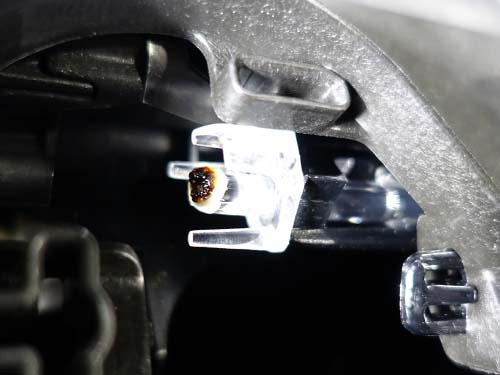 アクリル導光体が高温で変形・溶解