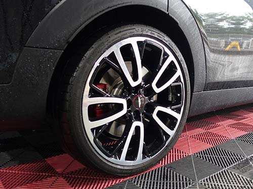 ホイール裏まで洗浄