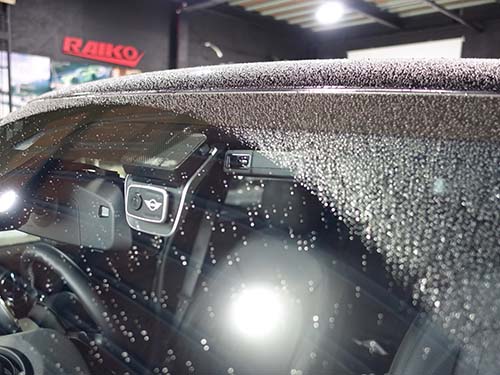 ユピテル製レーザー／レーダー探知機「ZK3100」装着