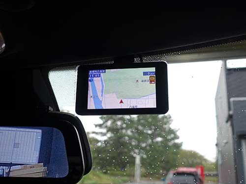 ユピテル製レーザー／レーダー探知機「ZK3100」装着