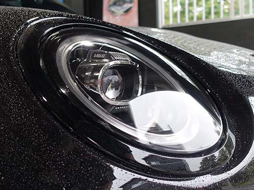 ダイヤモンドスウェル製のプロテクションフィルム「ブラックグレイ」を施工