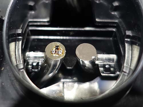 デイライト内部のLED発熱によるアクリル部の焼けや劣