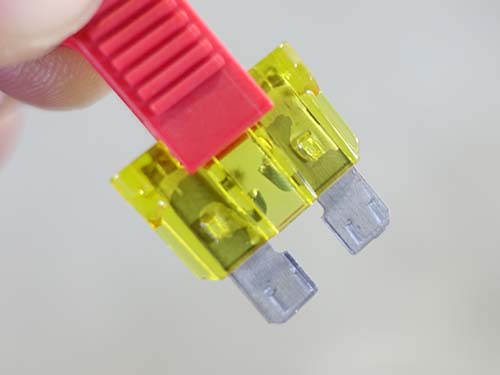 内部ショートが原因でヒューズが遮断された