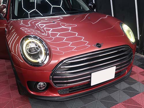 運転席側のデイライトが茶色く暗くなってしまう典型的な症状