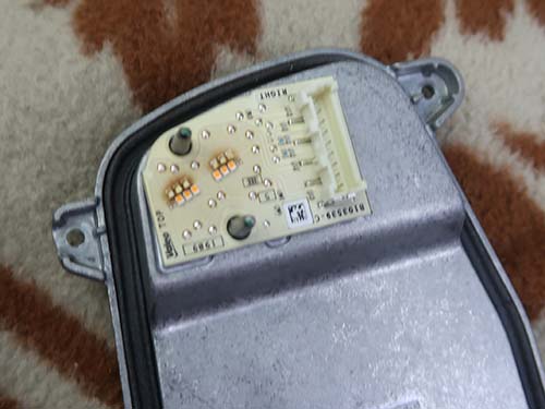 LEDモジュール(ミニ純正新品)も交換