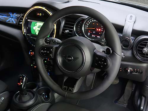 MINI F57 ステアリングヒーター