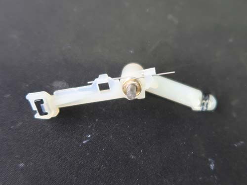 新品のバネに交換