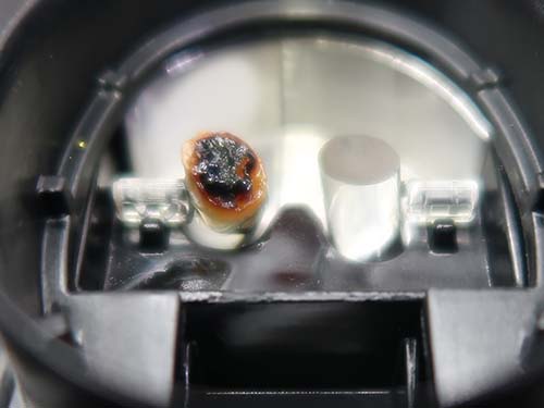 LEDモジュールが発する熱によってアクリル導光部が溶解してしまう