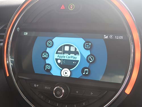 純正Apple CarPlayを有効化
