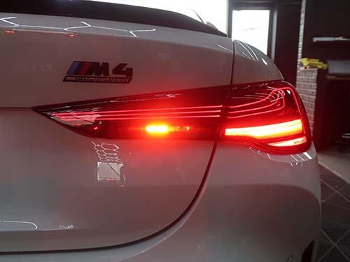 BMW M4 G82 レーザーテールライト