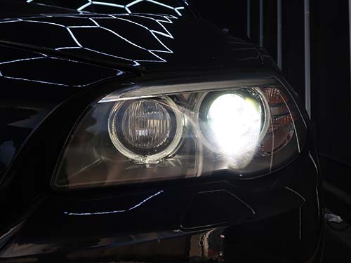 BMW 5シリーズ F10 ヘッドライト故障