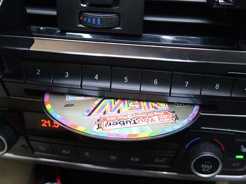 CD / DVD