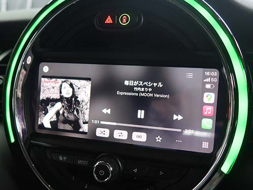 フルスクリーン化によってワイドな画面をフルに活