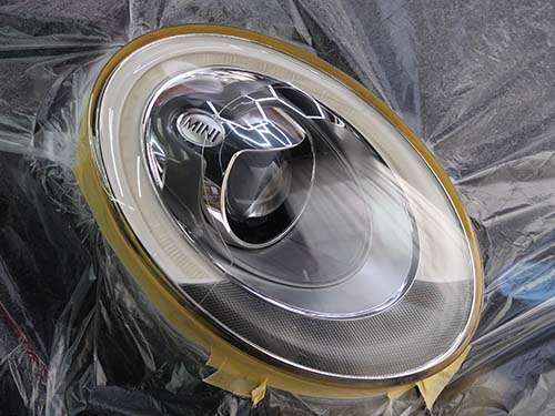 スチーマーを使用せず、確実な手磨きで仕上げるのが特徴