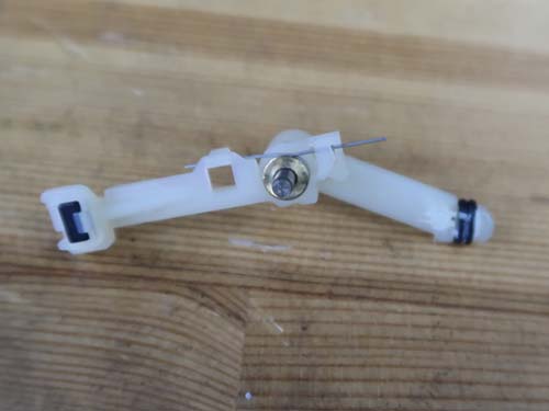 バネを交換すれば正常に認識し、警告も消えます