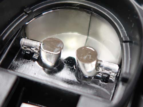 BMW 5シリーズ G31 ヘッドライト 交換回避のアクリルリペア