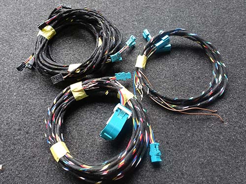 ライコウでは独自製作のレトロフィットハーネスを使用して正確に配線
