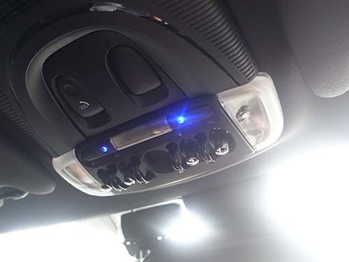 ルームライトのアンビエントライト発光