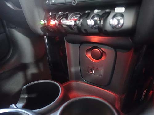 エキサイトメントパッケージ用センターコンソールライト