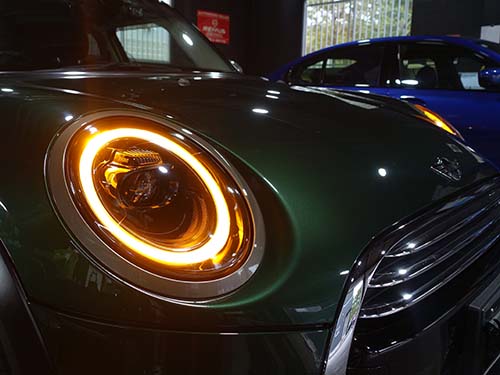 後付に使用するパーツをすべてMINI純正品で統一