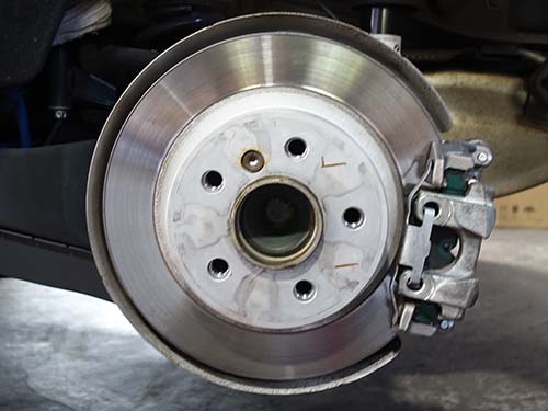 MINI F56 AMSECHS製低ダストブレーキパッド装着