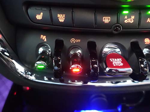 「エンジン停止時にアイドリングストップ状態の前回記憶」