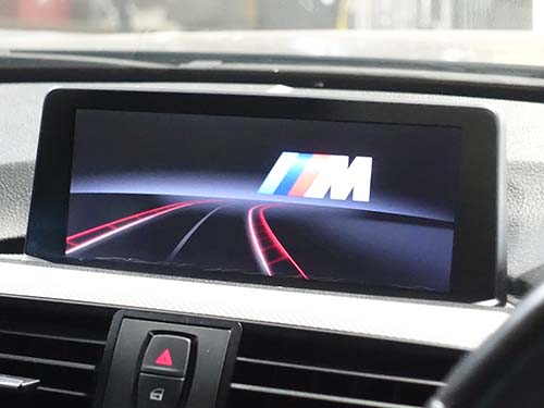 BMW 3シリーズツーリング F31 コーディング！ヘッドユニットのアニメーションテーマ変更(M仕様)