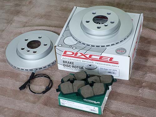 DIXCEL製ブレーキディスクローター+低ダストブレーキパッド+パッドセンサー