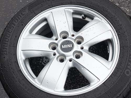 裏側まで丁寧に洗浄してスッキリとした仕上がり