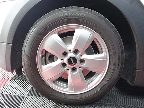 裏側まで丁寧に洗浄してスッキリとした仕上がり