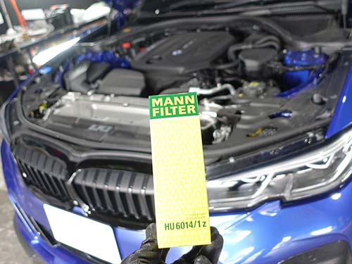 オイルフィルターは MANNFILTER製オイルエレメント